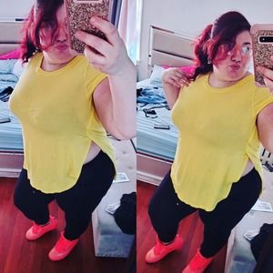 Meet your Posher, Nesrine